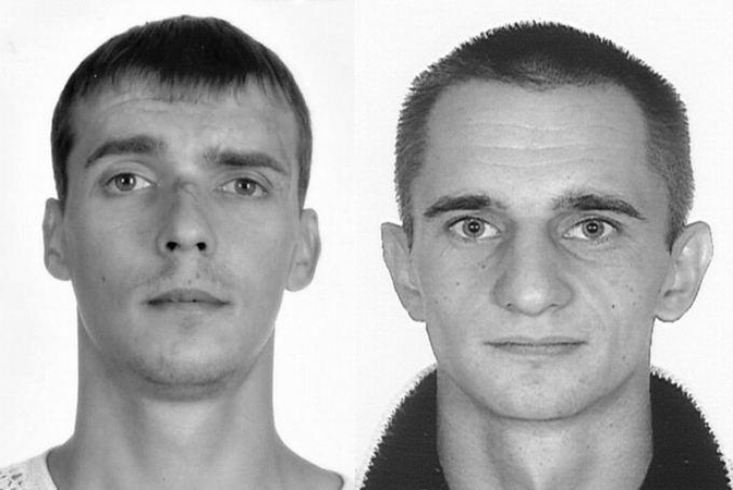Grobti  aukso  –  su peruku ir  akiniais