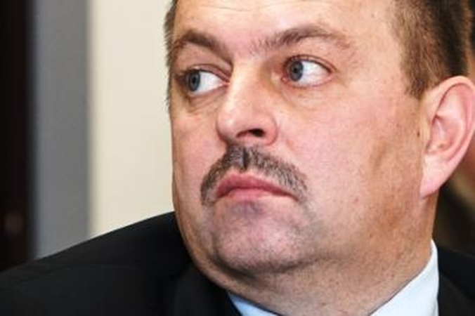 Pasiūlyta iš naujo peržiūrėti sprendimus dėl V.Navicko ir Š.Skučo