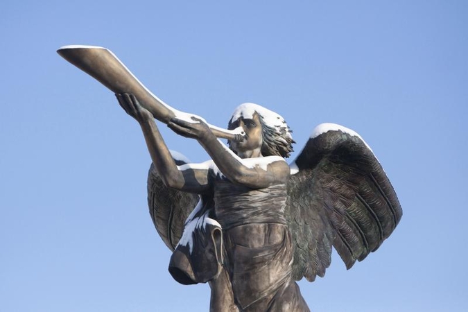 Simbolis: Užupio angelas iškilo iš mažų kopijų
