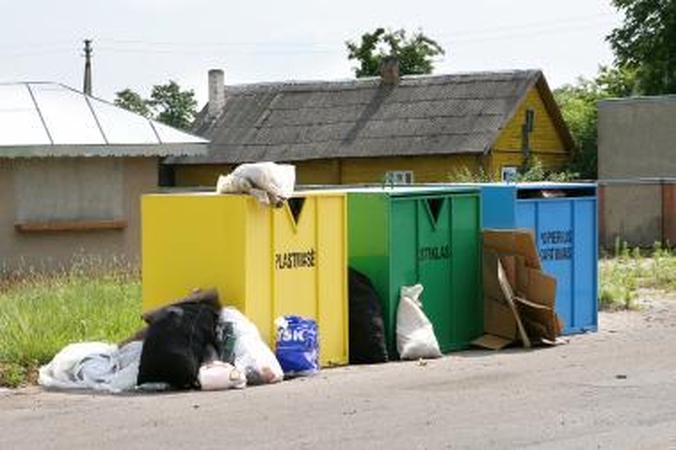 Už atliekų išvežimą mokėsime mažiau