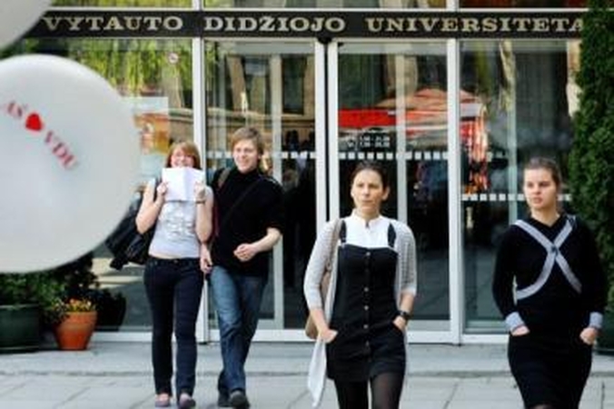 Homoseksualumo neslepiantis docentas padavė į teismą Vytauto Didžiojo universitetą 