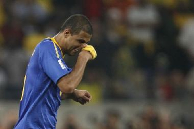 Brazilas F.Melo dėl vietą pusfinalyje kainavusio įvarčio į savus vartus kaltina vuvuzelas