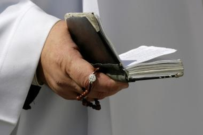 Užsimota kapelionus paversti skundikais 