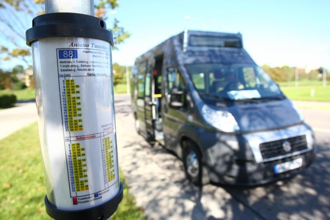 Vilniaus senamiesčio gatvėmis rieda 4 autobusai