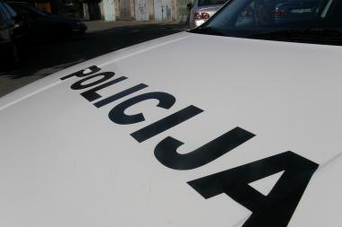 Druskininkų policininkui įtariamas narkotikų platintojas perkando pirštą