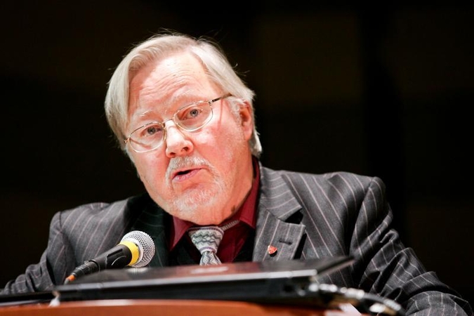 V.Landsbergis: nenoriu komentuoti to, kur V.Adamkus yra neteisus