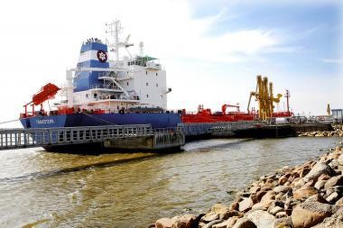 "Klaipėdos nafta" nesulaukia daugiau degalų importuotojų laivais 