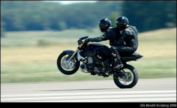 Motociklininkų gyvybes galėtų išsaugoti „saugos rutuliai“