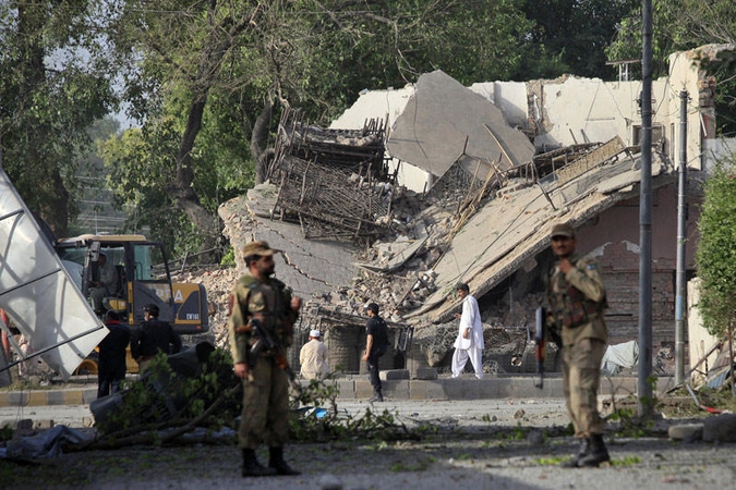 Teroro aktų Pakistane aukų skaičius išaugo iki 67 žmonių