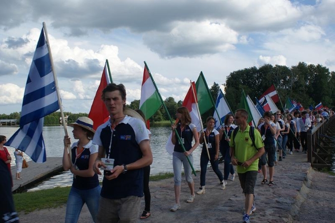 Pajėgiausi jaunieji pasaulio irkluotojai pradėjo kovas Trakuose