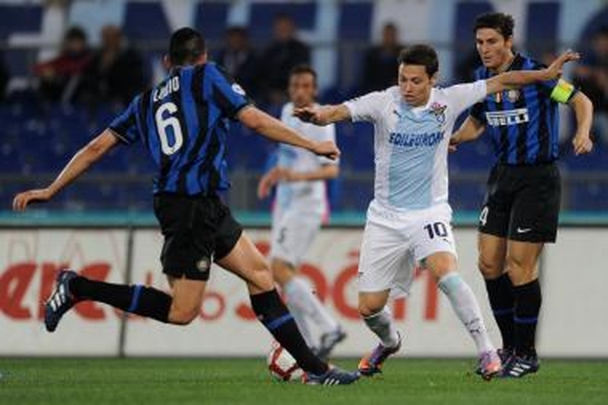 "Romos" atstovai piktinasi "Lazio" sirgaliais, šventusiais savo komandos nesėkmę