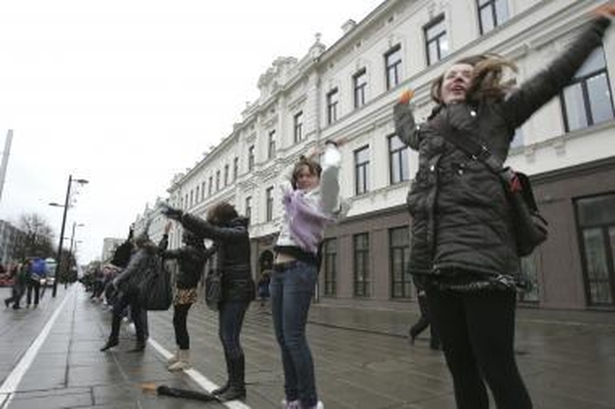 Laisvės alėjoje – daugiau kaip tūkstančio studentų virtinė