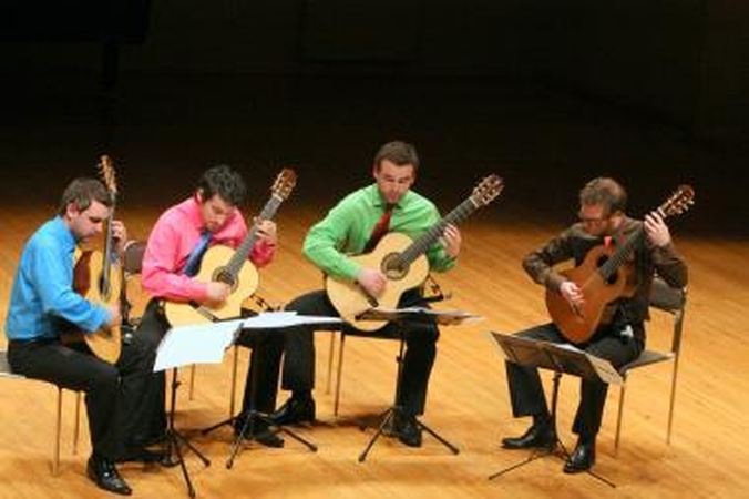 Gitaristai koncerte klaipėdiečius intriguos kontrastais