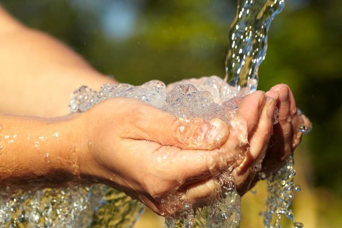 Kokią žinią praneša mikrobangų krosnelėje pašildytas vanduo?