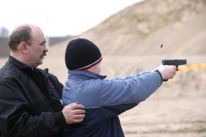 „Ekskomisarų biurui" - 14 metų