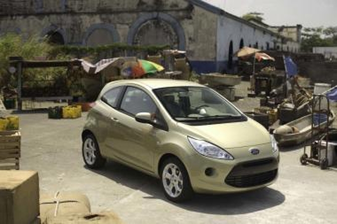 Dž.Bondo filme vaidina ir „Ford Ka"