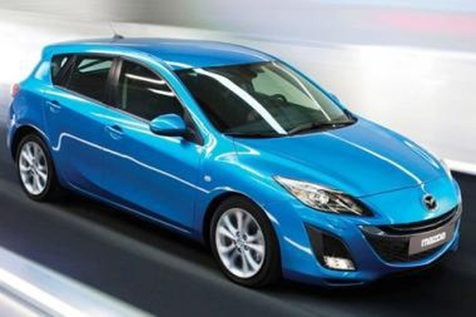 Naujas ekonomiškas turbo dyzelinu varomas "Mazda 3"