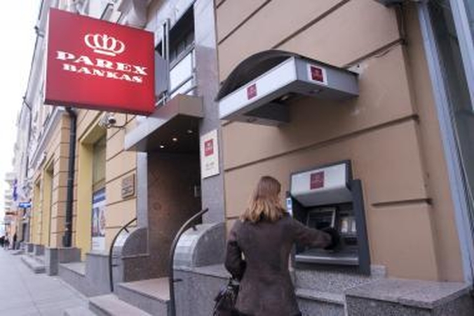 „Parex“ jungiasi prie bendro bankomatų tinklo