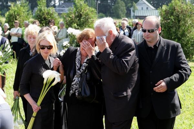 Prokurorė prašo nutraukti pedofilijos bylą