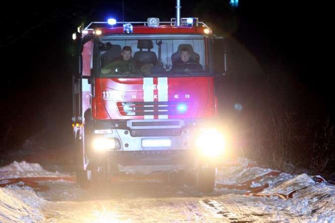 Klaipėdos rajone gaisro metu smalkėmis apsinuodijo nepilnametė