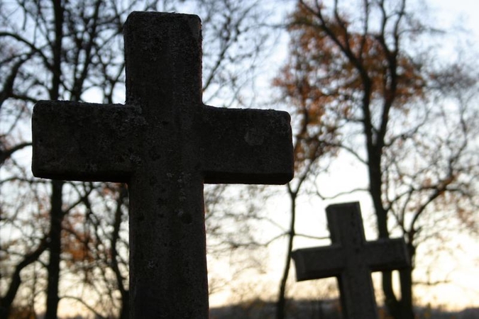 Sučiupti sovietų karių kapines išniekinę paaugliai