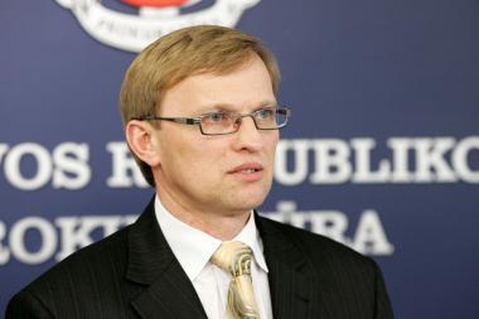 Generalinio prokuroro seseriai gresia įtarimai dėl apgaulingo apskaitos tvarkymo