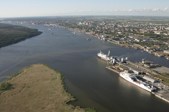 Susirūpino dėl planuojamo dujų terminalo poveikio Kuršių nerijai
