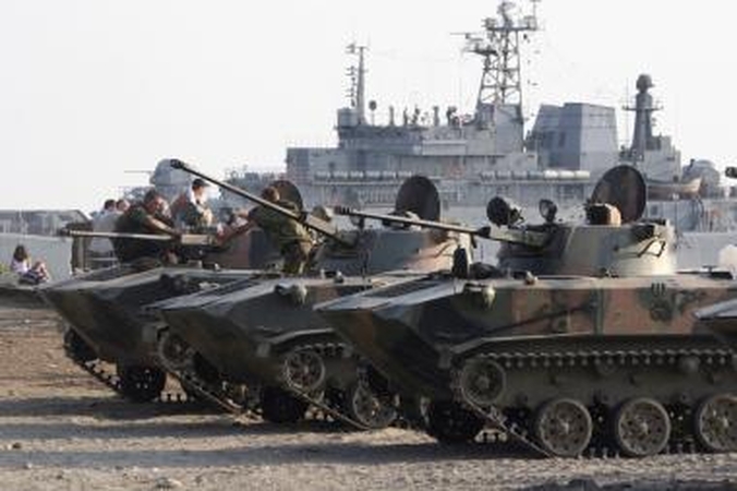 Abchazijoje įsikurs rusų kariai, lėktuvai ir laivai