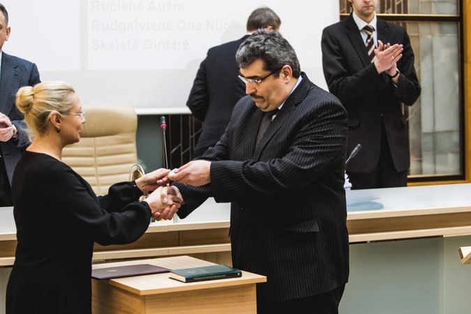 Kauno miesto taryboje prisiekė I. Matijošaitienę pakeitęs B. Želvys