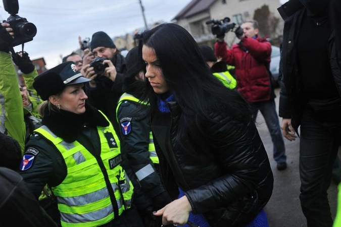 Teisininkai: situacija dėl D.Kedžio dukters rodo nepagarbą valstybei