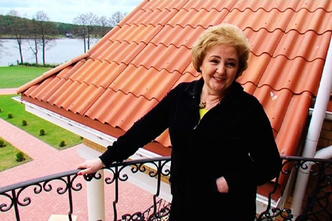 K.Brazauskienė mokosi valdyti prezidento laivą