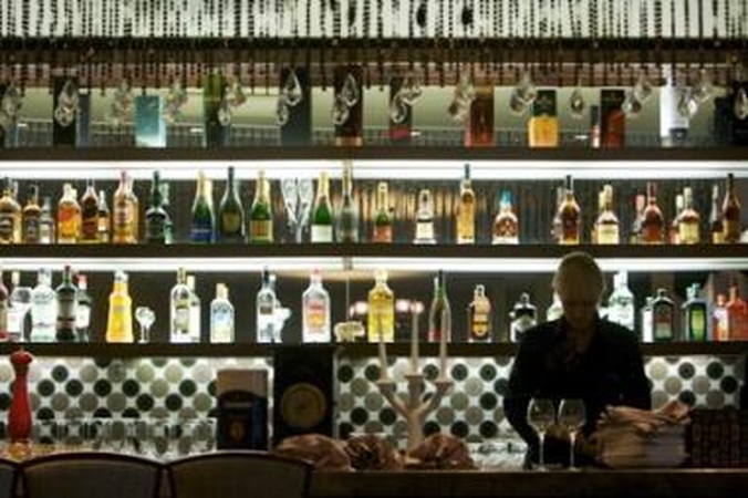 Naktinė prekyba alkoholiu ir toliau bus draudžiama