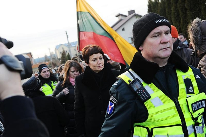 Teismo sprendimas neįvykdytas, mergaitė liko namuose (dar papildyta)