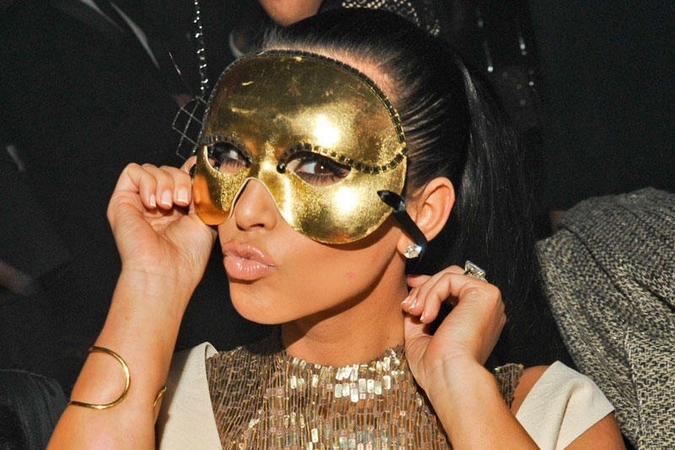 Kodėl Kim Kardashian draugas negali žiūrėti į ją nuogą? (foto)