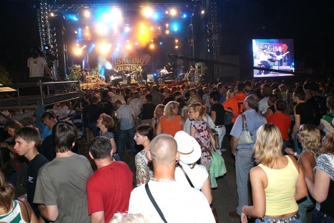 Vienas „Hitachi“ vadovų aplankys „Visagino Country“ muzikos festivalį