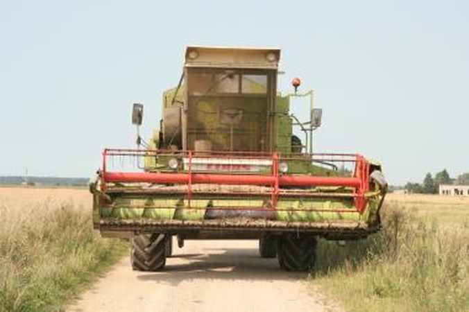 Ugniagesių liepsnojantys kombainai nestebina 