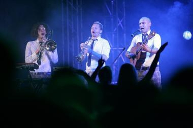 „Tamsta muzika“: gera nuotaika, kruša ir galimai neblaivūs apsauginiai