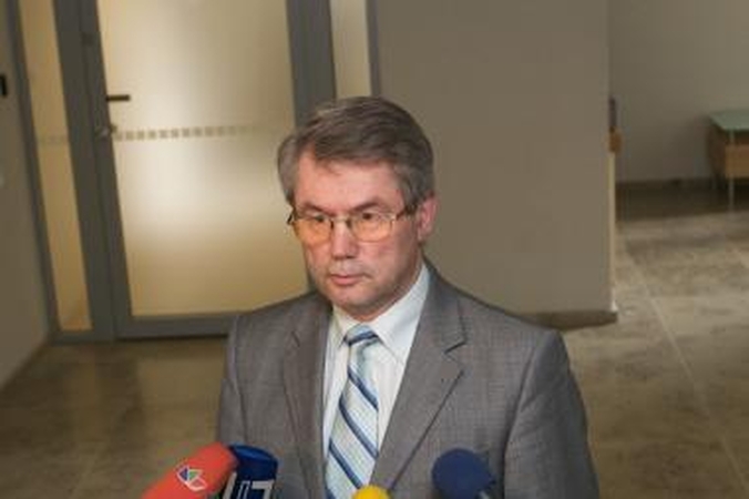 Teismui nepavyksta pradėti nagrinėti V.Muntiano bylos