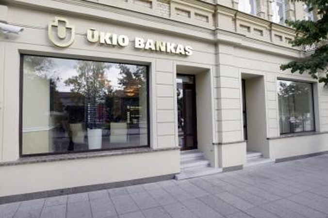 Trys bankai sujungs bankomatų tinklus