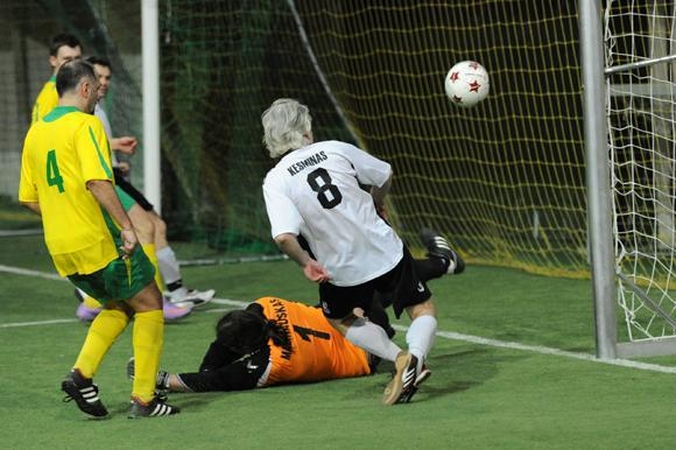 Žurnalistų futbolo čempionate Vilniuje - dalyvių rekordas 