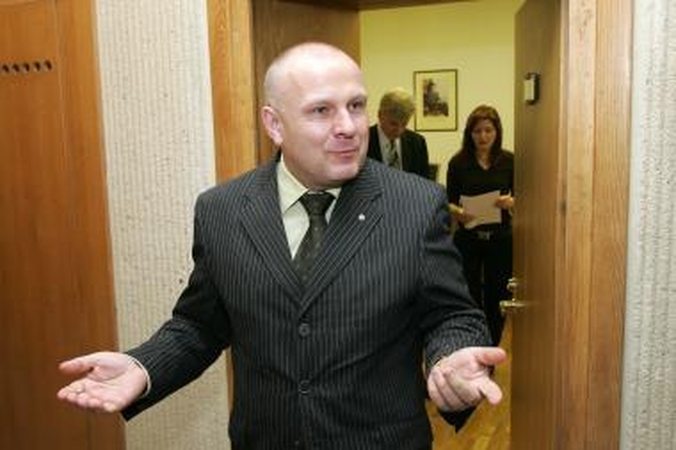 R.Ačas: nežinojau, kad svainis - giminė