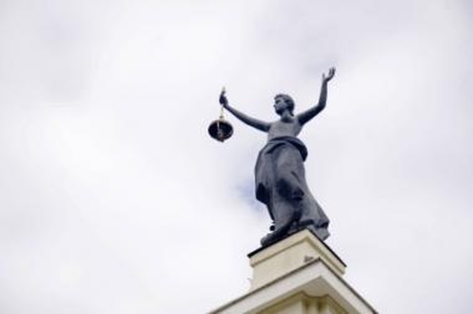 Pjedestalo nuoma pagarsėjusi bendrovė iš „Leo LT“ siekia prisiteisti 765 tūkst. litų