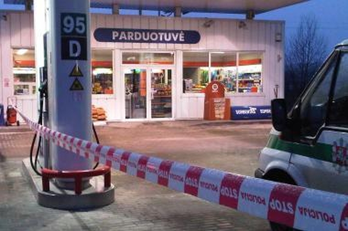 Kauno policija baigia tirti plėšimų degalinėse bylą