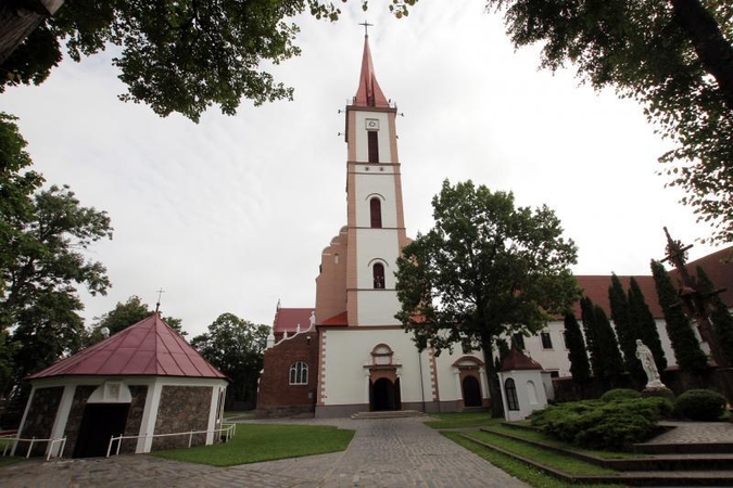Kretingos pranciškonams perduotos bažnyčia ir koplyčia