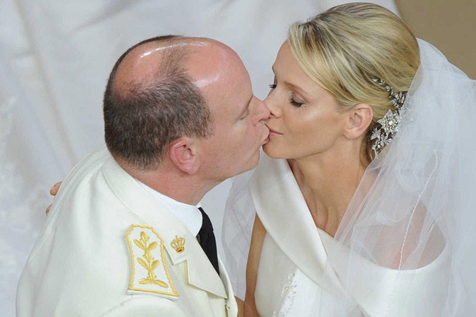 Žiniasklaida: princesė Charlene bandė bėgti tris kartus