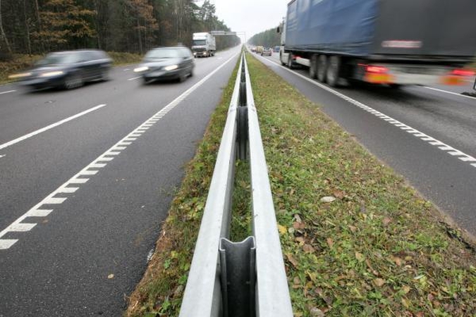 Tauragės rajone prie vairo sulaikyta neblaivi muitinės darbuotoja