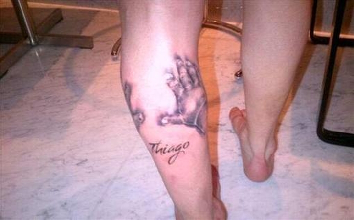 L. Messi kairiąją koją papuošė tatuiruote
