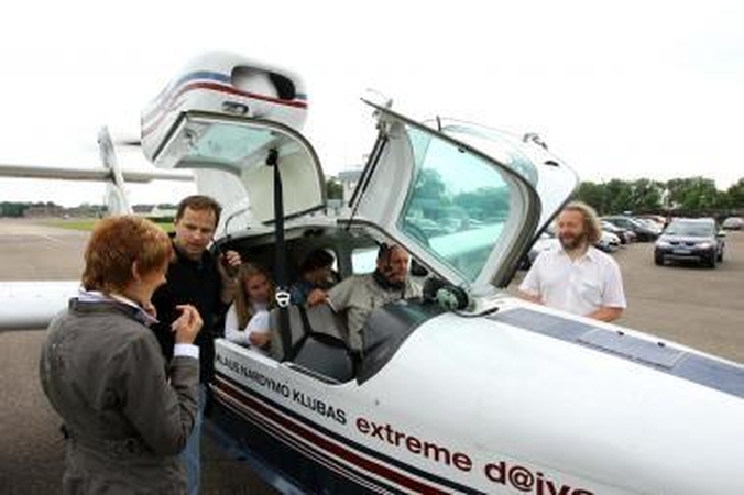 Architektų desantas nutūpė aerodrome