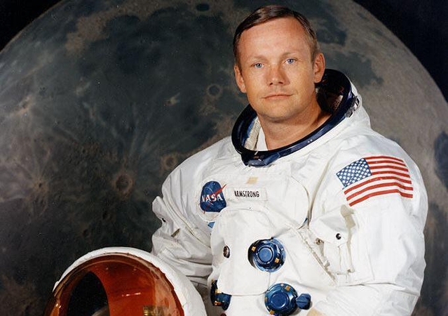 Astronauto Neilo Armstrongo palaikai bus palaidoti jūroje