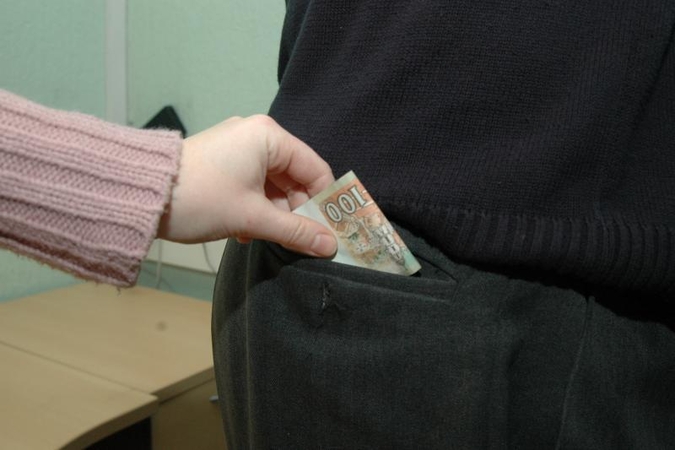 Sulaikyti du Biržų policininkai, įtariami kyšio reikalavimu